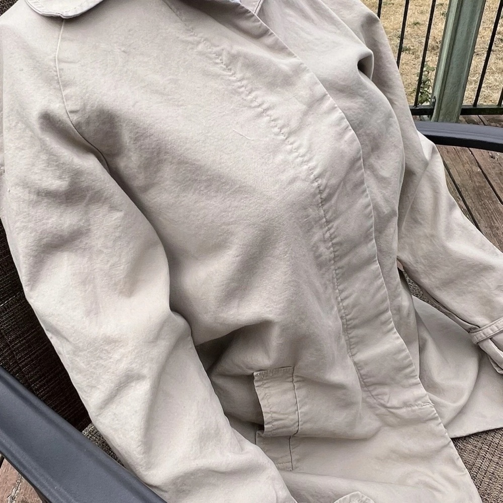 Joe’s Women's Beige Trench Coat. Size s/p.